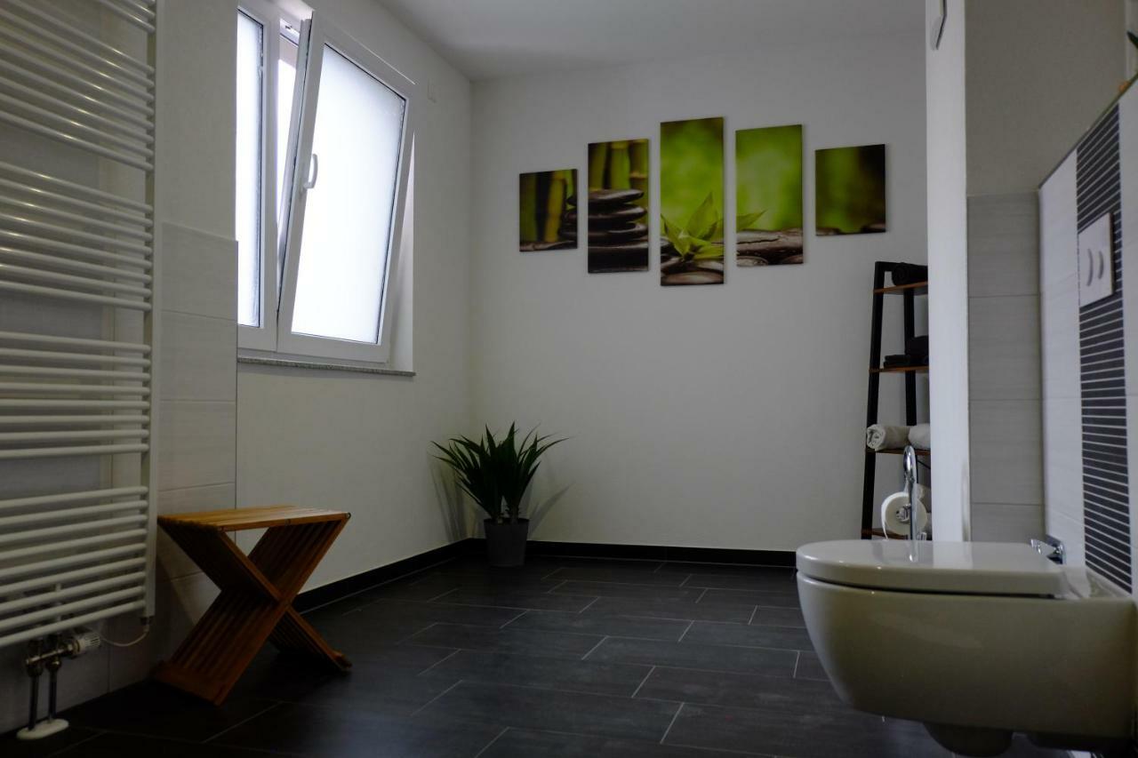 Sweet Park Appartements Rheinhausen Exterior foto